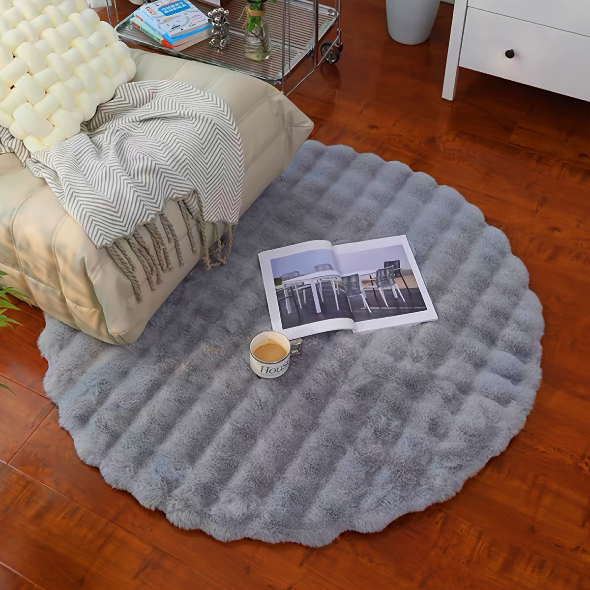 1pc, Round Bubble Fleece Fabric Simple Solid Color Fluffy Soft Comfortable Easy To Clean Furry Warm Cute Indoor Decorative Carpet, Four Colors Available, Suitable For Bedroom, Living Room, Clothes Room, Vanity And Other Areas 35.43*35.43in (90*90cm)