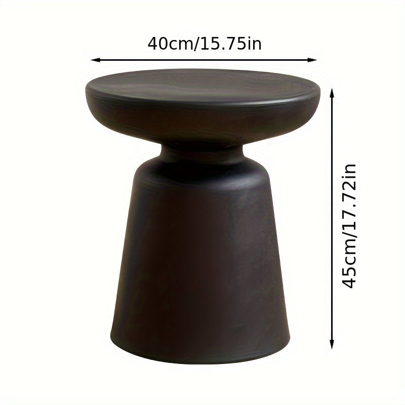 Creative Round Coffee Table for Small Apartments, Suitable for Living Rooms, Featuring a Plastic Design That Complements Corner Sofas.